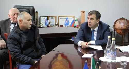 Глава Дербентского района Магомед Джелилов ведет прием граждан. Фото https://derbrayon.ru/news/obshestvo/glava-derbentskogo-rajona-magomed-dzhelilov-provel-priem-grazhdan