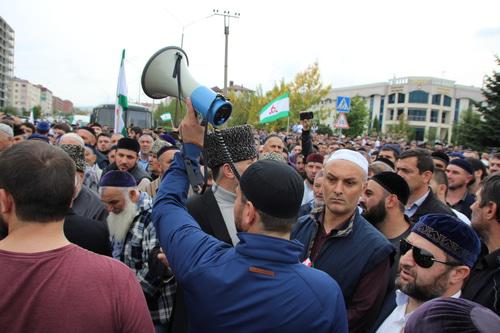 Акция протеста в Магасе 5 октября 2018 года. Фото Магомеда Муцольгова, http://www.svobodu.online/blogs/342/posts/34807