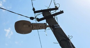 Столб электросети. Фото Елены Синеок, "Юга.ру"